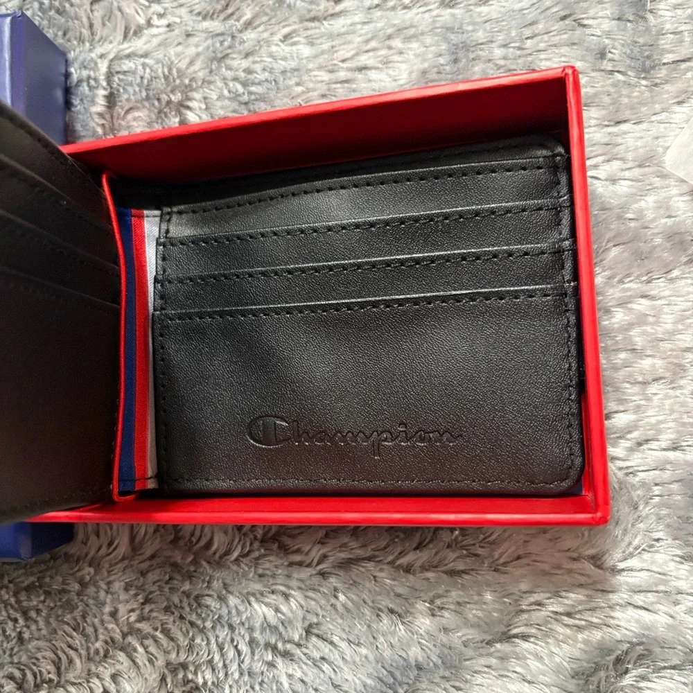 Men’s Champion Wallet